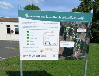 Inauguration du sentier "Mireille l'Abeille" sur la biodiversité locale.