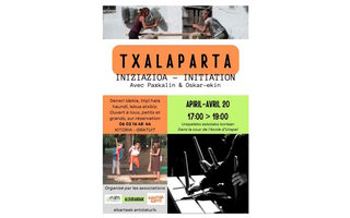 Initiation à la txalaparta (instrument traditionnel de musique basque)