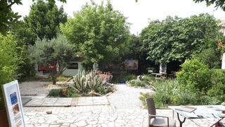 Découverte d'un jardin méditerranéen agrémentée d'une exposition artistique