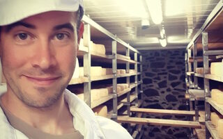 Visite de la ferme Ametzalde (fromage de brebis Ossau Iraty, miel et charcuterie