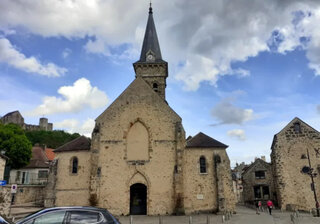 Visite de l'église avec feuillets et audioguides sur téléphone portable.
