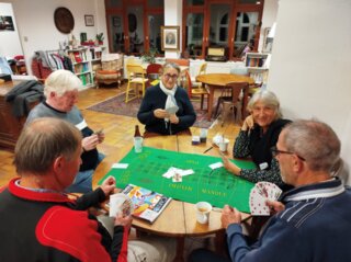 Soirée jeux de cartes et de société