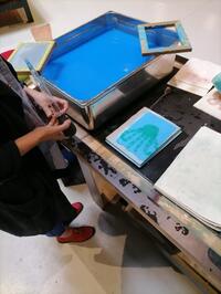 Atelier de Pratique Artistique Papiers colorés à l'AMI