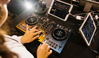 Who wants to mix? - DJ Niveau 2 : Caler sans sync