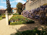 Visite du jardin remarquable de la villa Antonine qui accueille des artistes en 