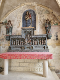 Découvrez des fresques remarquables au cœur d'une chapelle du XVIe siècle
