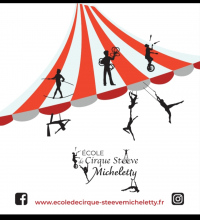 Activités vacances découverte des arts du cirque pluridisciplinaire