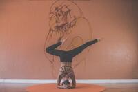 Yin-yoga au mur - Pranayama - Voyage vibratoire