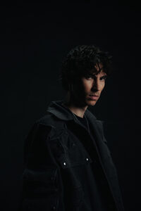 YUSTON XIII à Cenon