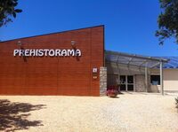 Conférence "Il y a 40 ans : l’aven de l’Arquet" par Evelyne CREGUT-BONNOURE et N à Rousson