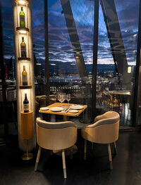 Dîner au restaurant panoramique le 7 à Bordeaux