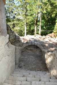 Visite des fouilles du château de Chaux-des-Crotenay à Chaux-des-Crotenay