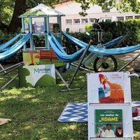 La bibliambule déploie ses hamacs au Bourgailh à Pessac