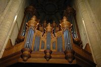 Visite guidée de la Basilique de Mézières, ses vitraux et son trésor d'art sacré à Charleville-Mézières