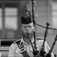 Concert de cornemuses à Saint-Laurent-sur-Mer