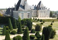 Art et topiaire à Azay-le-Ferron