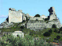 Découverte à la frontale du château du Duc de Guise à Orgon