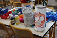 Atelier de fabrication de lanternes à Louvres