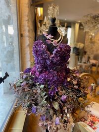 Défilé et exposition de robes en fleurs à Villeneuve-lès-Avignon