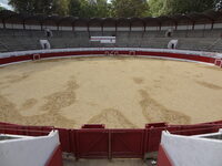 Visite à 3 voix au coeur des arènes d'Aire sur Adour à Aire-sur-l'Adour