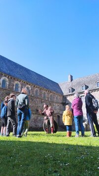 Tuto : découverte de l'abbaye par un viking à La Lucerne-d'Outremer