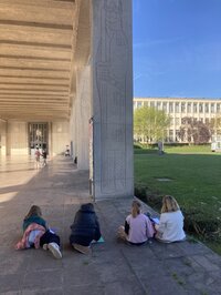 Levez les yeux ! À travers l'université et le château de Caen, suivez l'architec à Caen