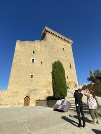 Visite guidée du village de Châteauneuf du Pape à Châteauneuf-du-Pape
