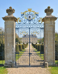 Visite libre du château et des jardins à Vendeuvre