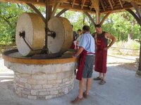 Visite guidée du moulin d'Antoine : un voyage au cœur de la fabrication artisana à Cressensac-Sarrazac