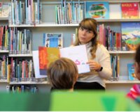 Lecture aux enfants sous tente à La Teste-de-Buch