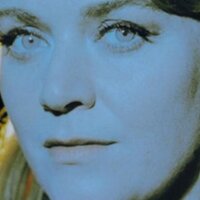 Ella Thompson à Paris 18e